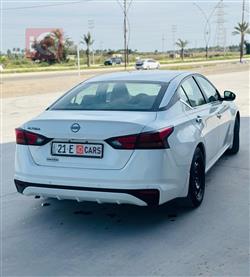 نيسان ألتيما